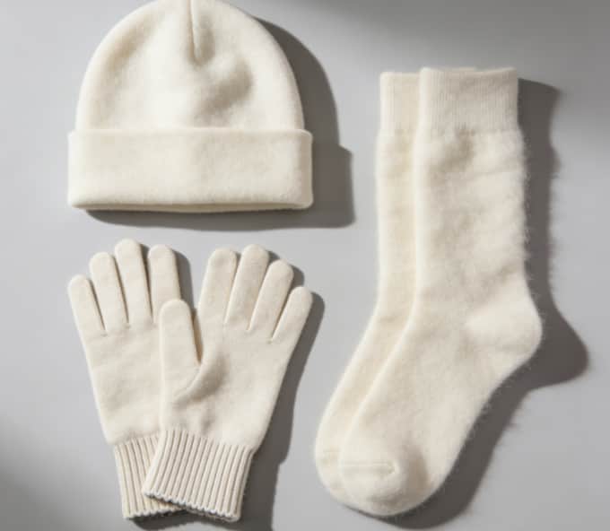 Luxury cashmere gift set for Valentine's Day