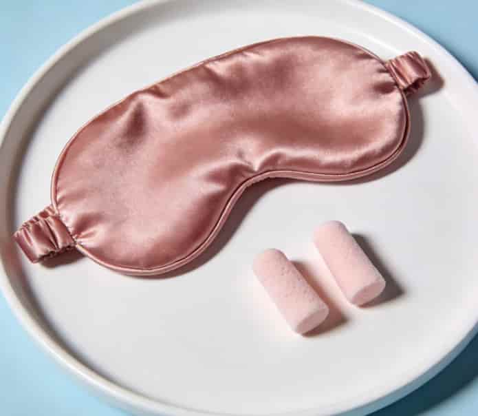 Power nap sleep mask and earplugs