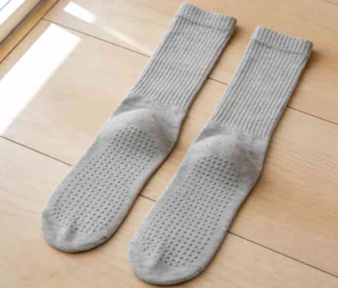 Yoga grip socks with non-slip dots on bottom